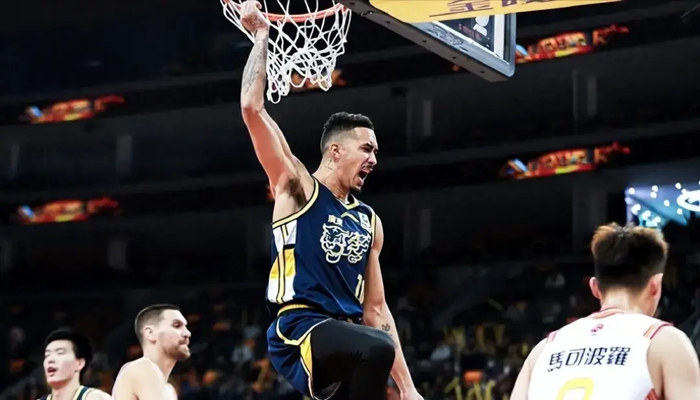 开云娱乐-萨姆纳和奎因已经把宏远当家！真心喜欢这里，希望带领广东夺冠|广东宏远|广东男篮|徐杰|深圳男篮|篮板_新浪体育_新浪新闻