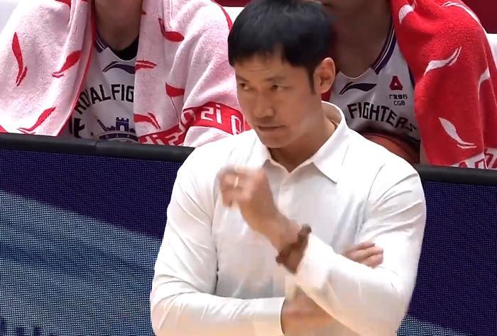 开云APP-CBA开赛至今,已有五名教练下课,下一位会是谁?这几人很危险