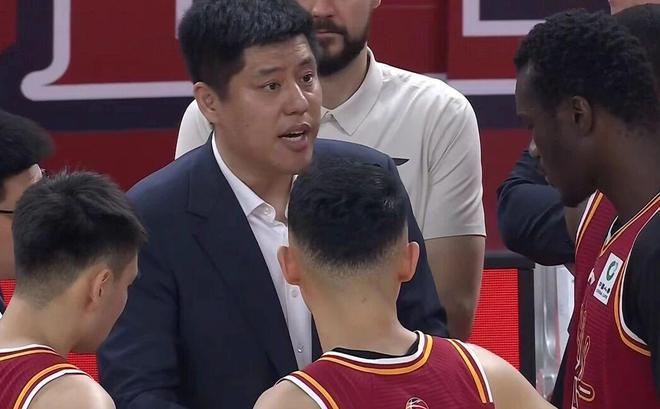 开云APP-CBA开赛至今,已有五名教练下课,下一位会是谁?这几人很危险