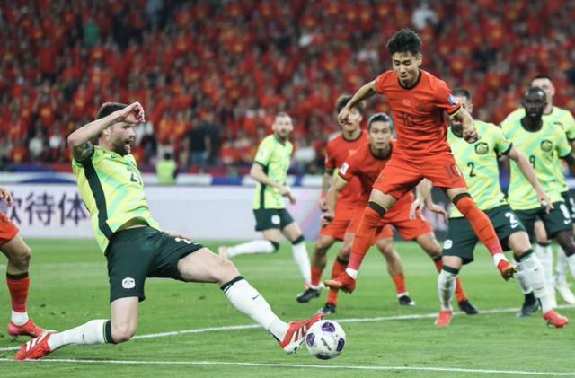 1742906337706082213.png 开云官网-【世预赛】王大雷黄油手塞鸟首秀 国足0比2澳大利亚