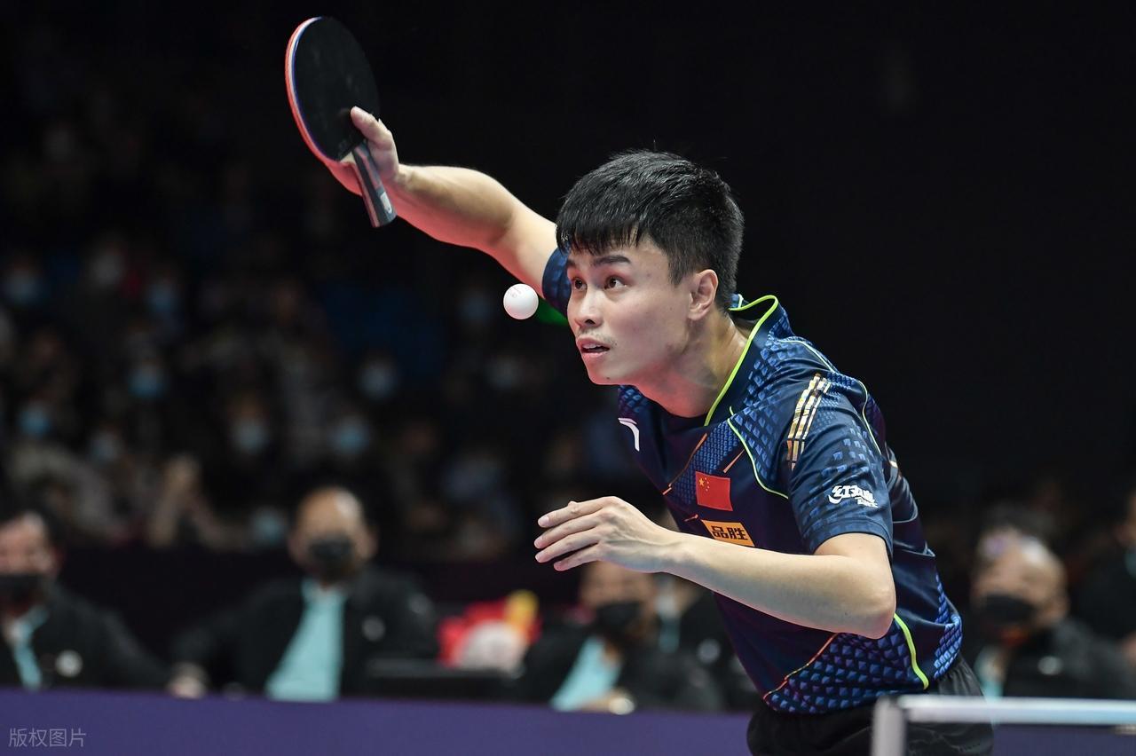 让二追三！周启豪怒吼逆转后，谁注意到裁判那张“离谱”黄牌？