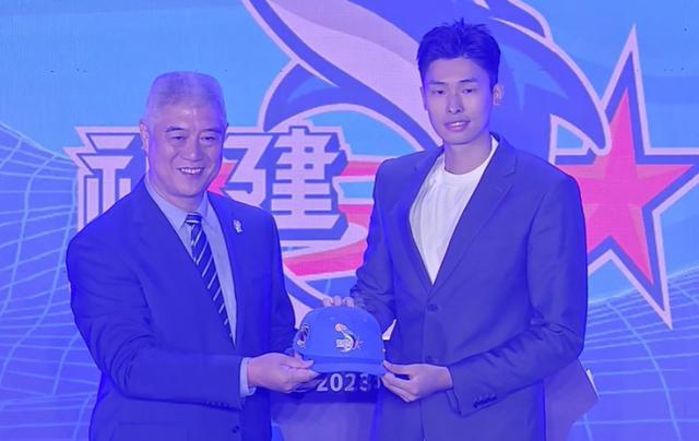 1689388366211071757.jpg 2023CBA选秀:北控状元签摘下陈国豪 邹阳跌出前三