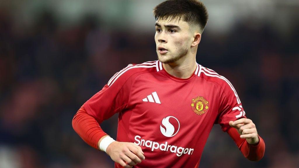 kaiyun-罗马诺:曼联18岁后卫哈里-阿马斯将租借加盟诺维奇