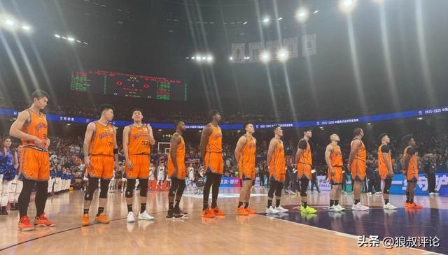 开云娱乐-上海vs北京前瞻:王哲林生日夜冲主场9连胜 赵睿周琦领衔伤病名单