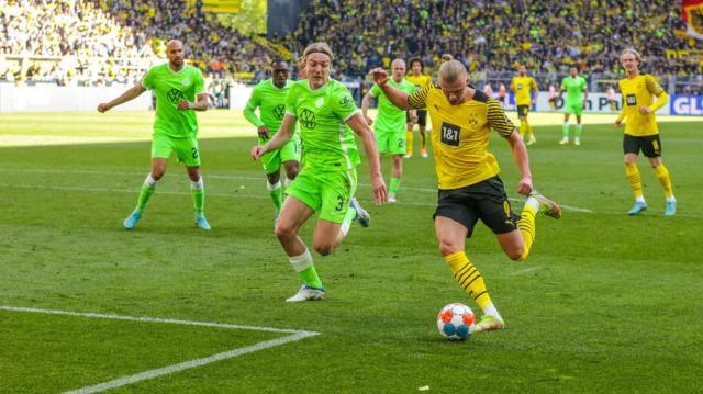 kaiyun-新星先拔头筹+3位U18处子秀，多特欢度“6-1儿童节”