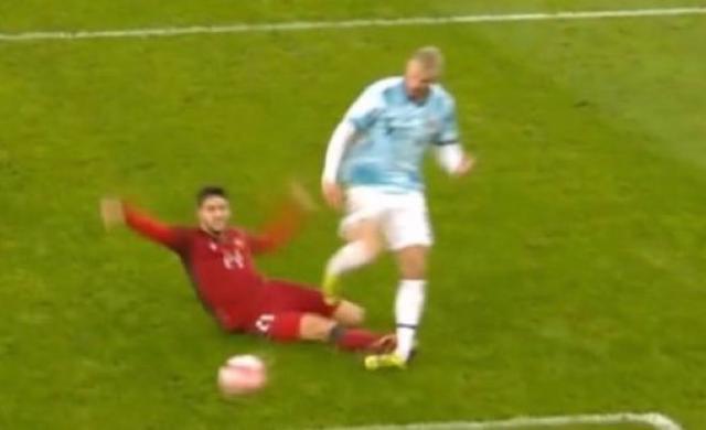 kaiyun-新星先拔头筹+3位U18处子秀，多特欢度“6-1儿童节”