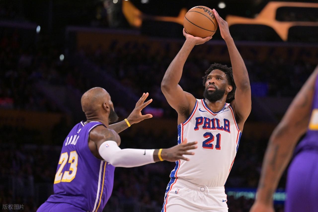 开云官网-不如退役！詹姆斯太抽象！东契奇受伤，里夫斯救主，恩比德35+7+7