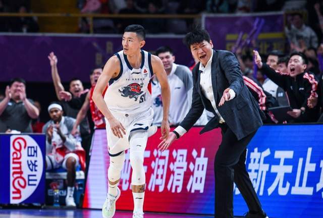 开云娱乐-央视直播！山东VS浙江全力出击，超级外援挑大梁，邱彪底气十足