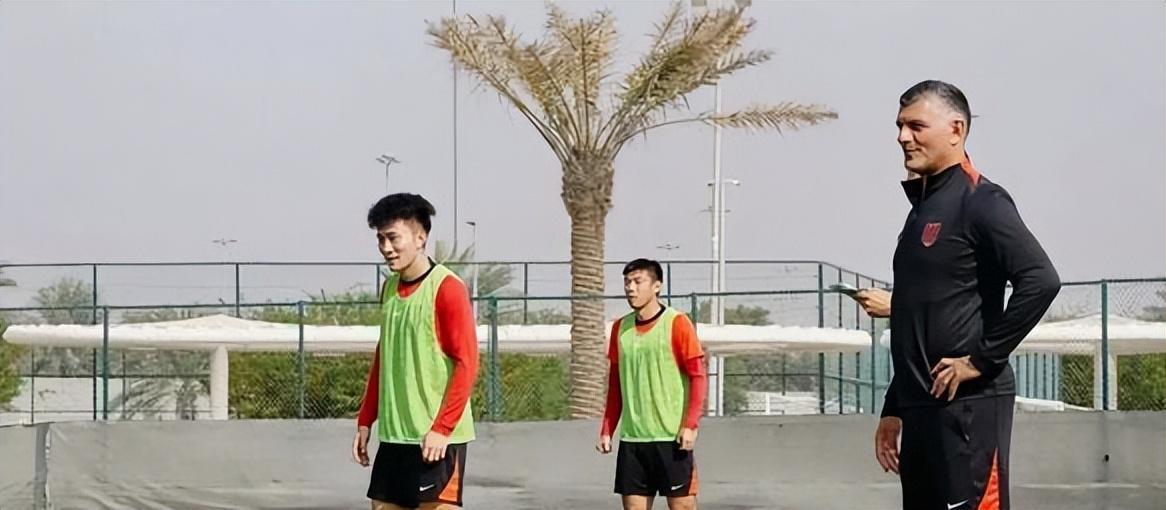 最后一块拼图到位！成都蓉城敲定莱切特最佳替身，中超争冠更稳了