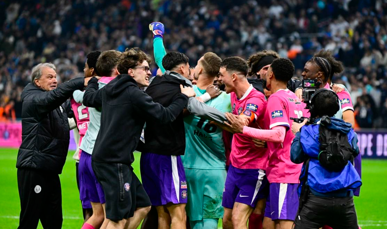 kaiyun-5-6！1-2！疯狂一夜，马赛爆冷出局，曼联被绝杀，皇家社会进决赛