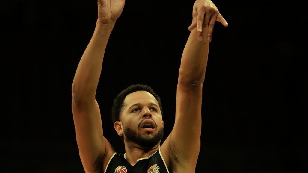 开云-赵继伟作壁上观！哈维首秀15分,布罗金顿现场学习,辽篮101:94北控