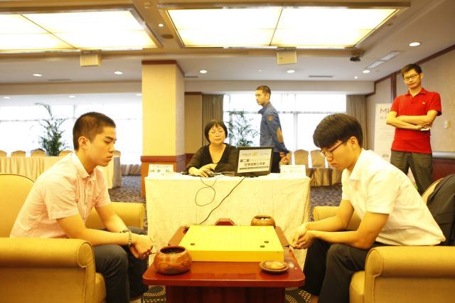 1619948766052099325.jpg 开云在线-梦百合杯决赛芈昱廷抢到赛点,突破一冠群一步之遥