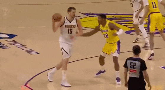 开云入口-绝杀!湖人干翻掘金!41岁詹姆斯史诗级救球...