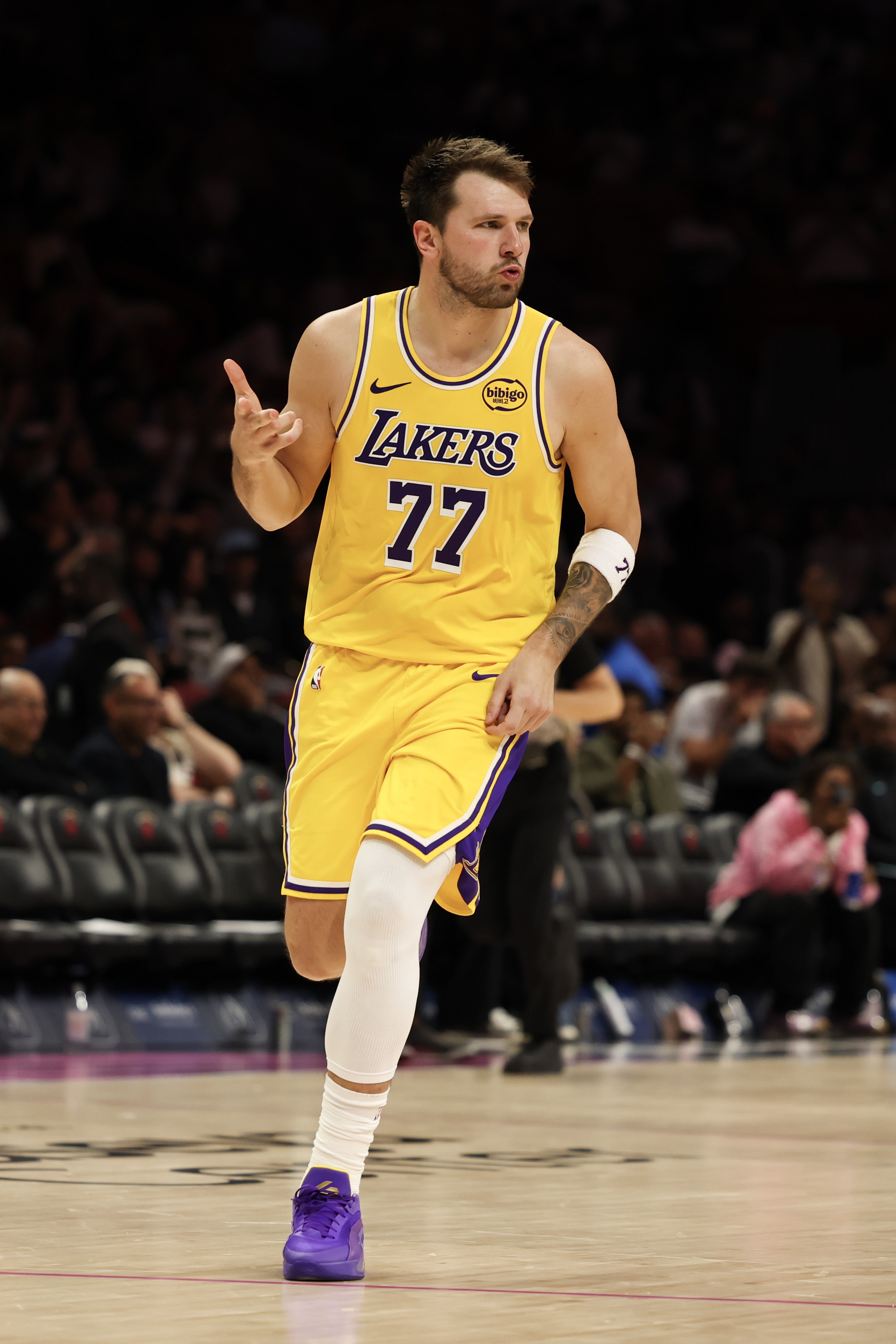 开云娱乐-历史40+场次排行榜前15一览:詹杜库登均在列 东契奇能超越几个?