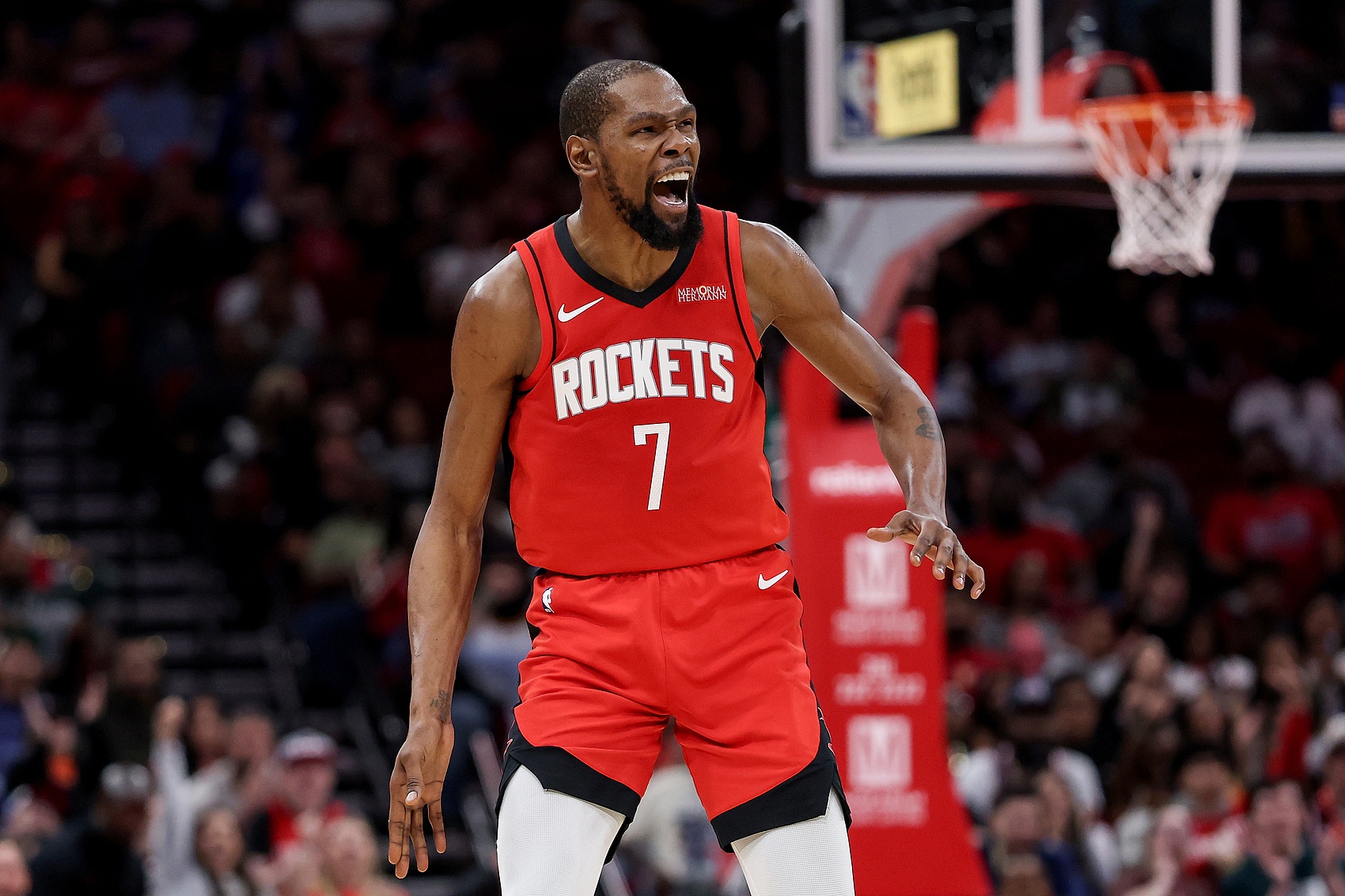 开云娱乐-历史40+场次排行榜前15一览:詹杜库登均在列 东契奇能超越几个?